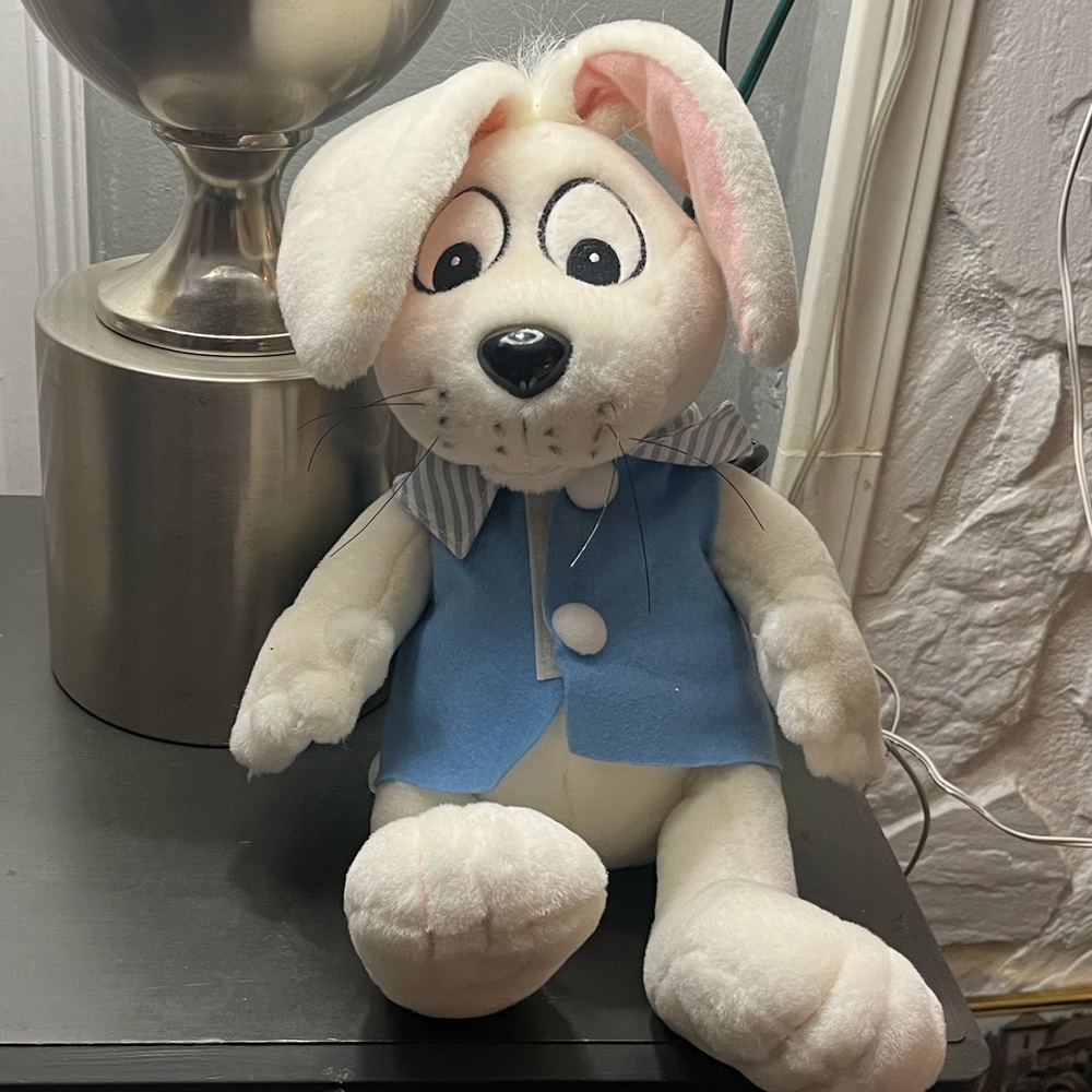Peter Cottontail animated Easter bunny.